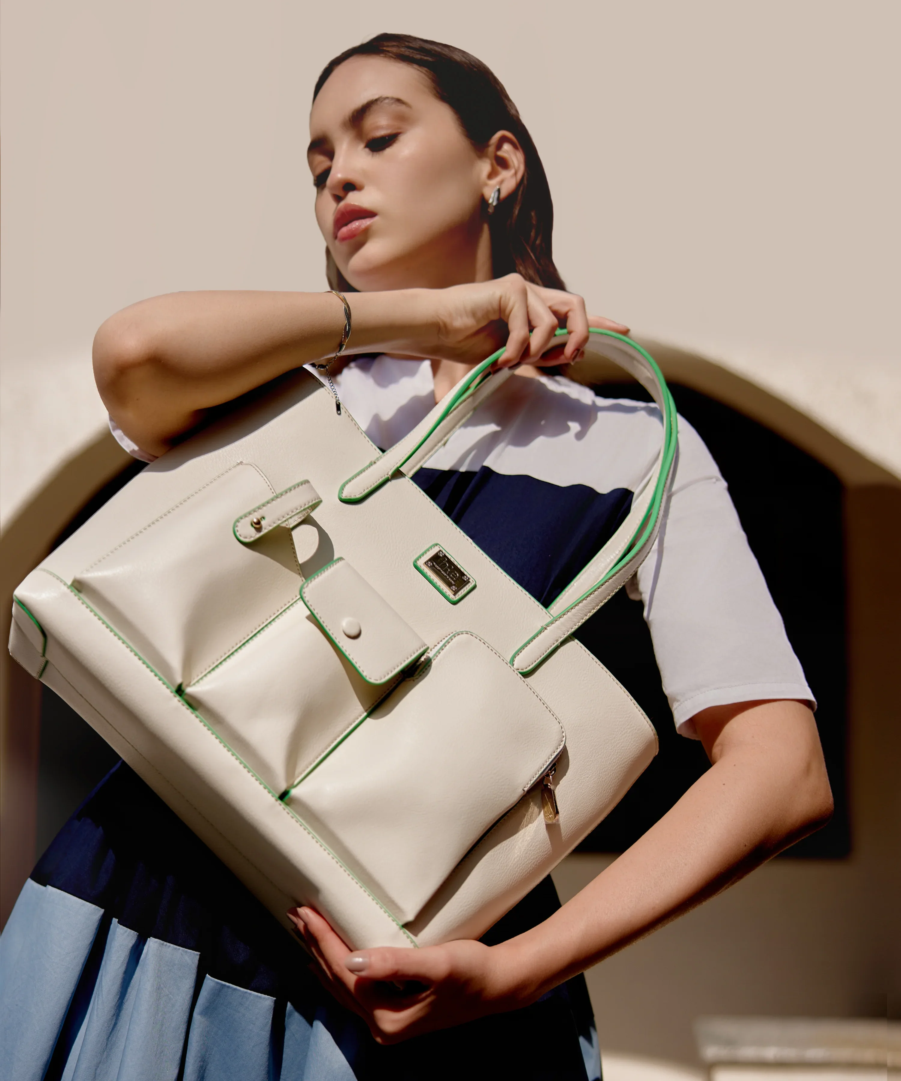 Carol Tote Bag - Image 8
