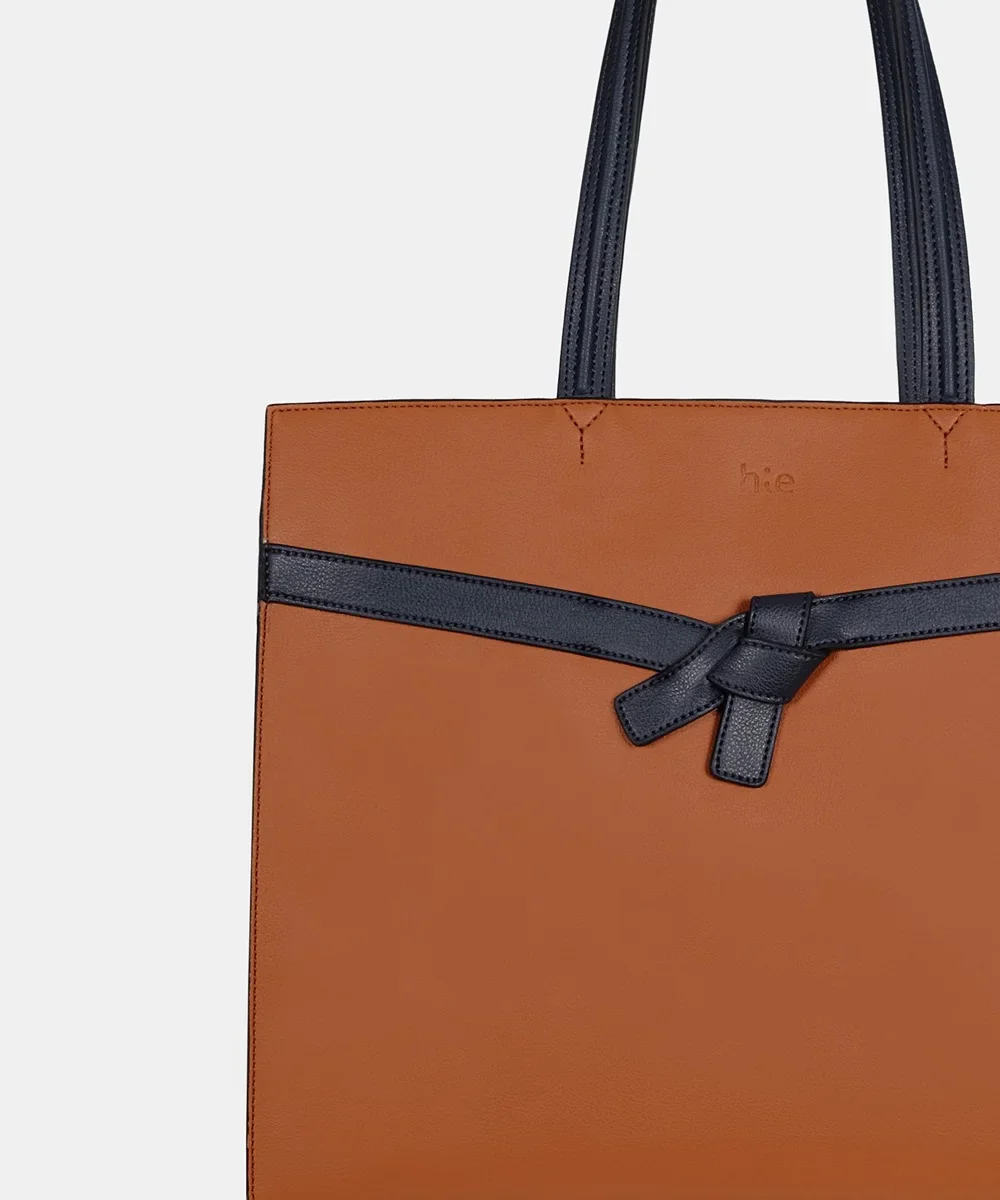 Farah Tote Bag - Image 28