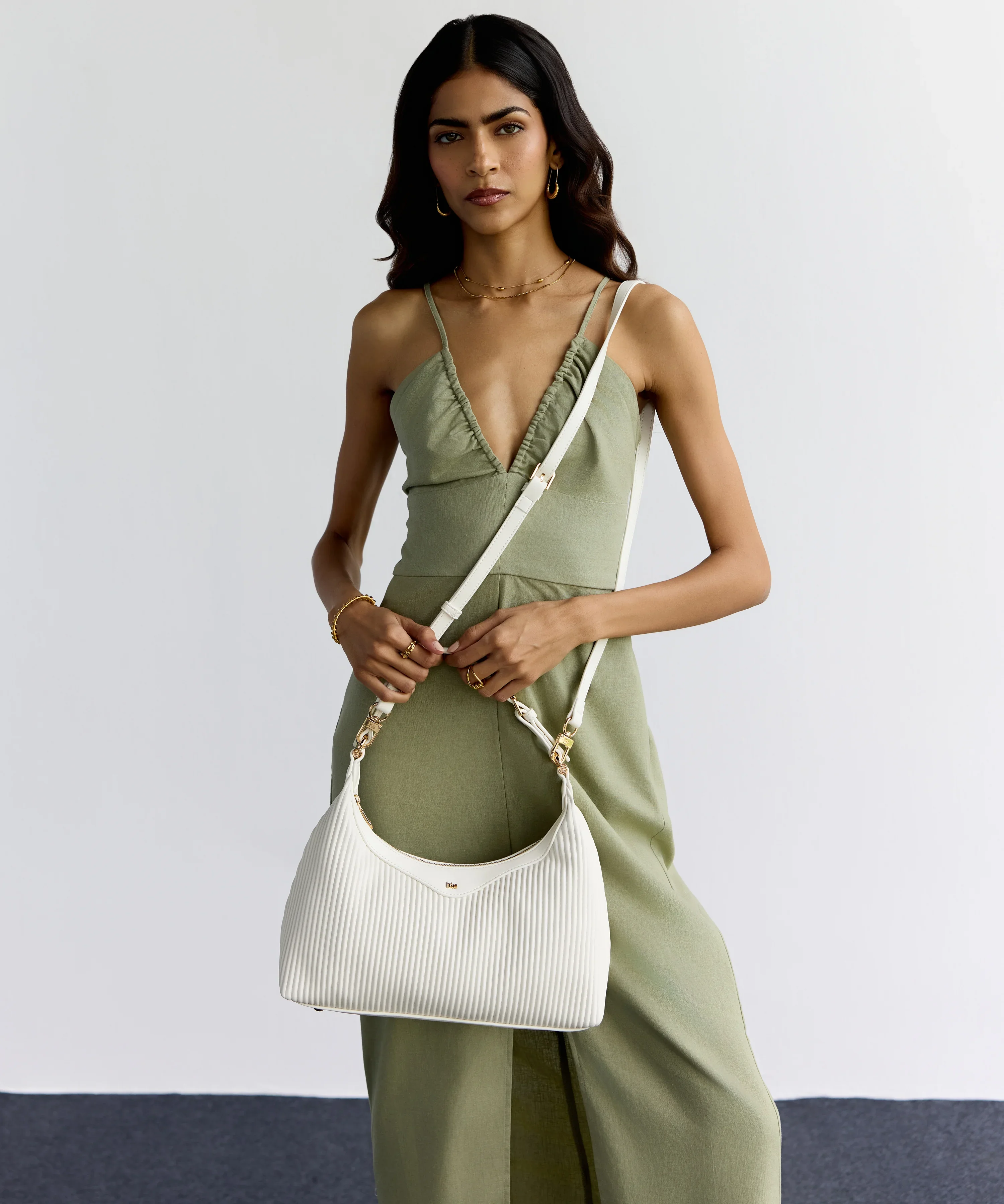 Renne Shoulder Bag - Image 5