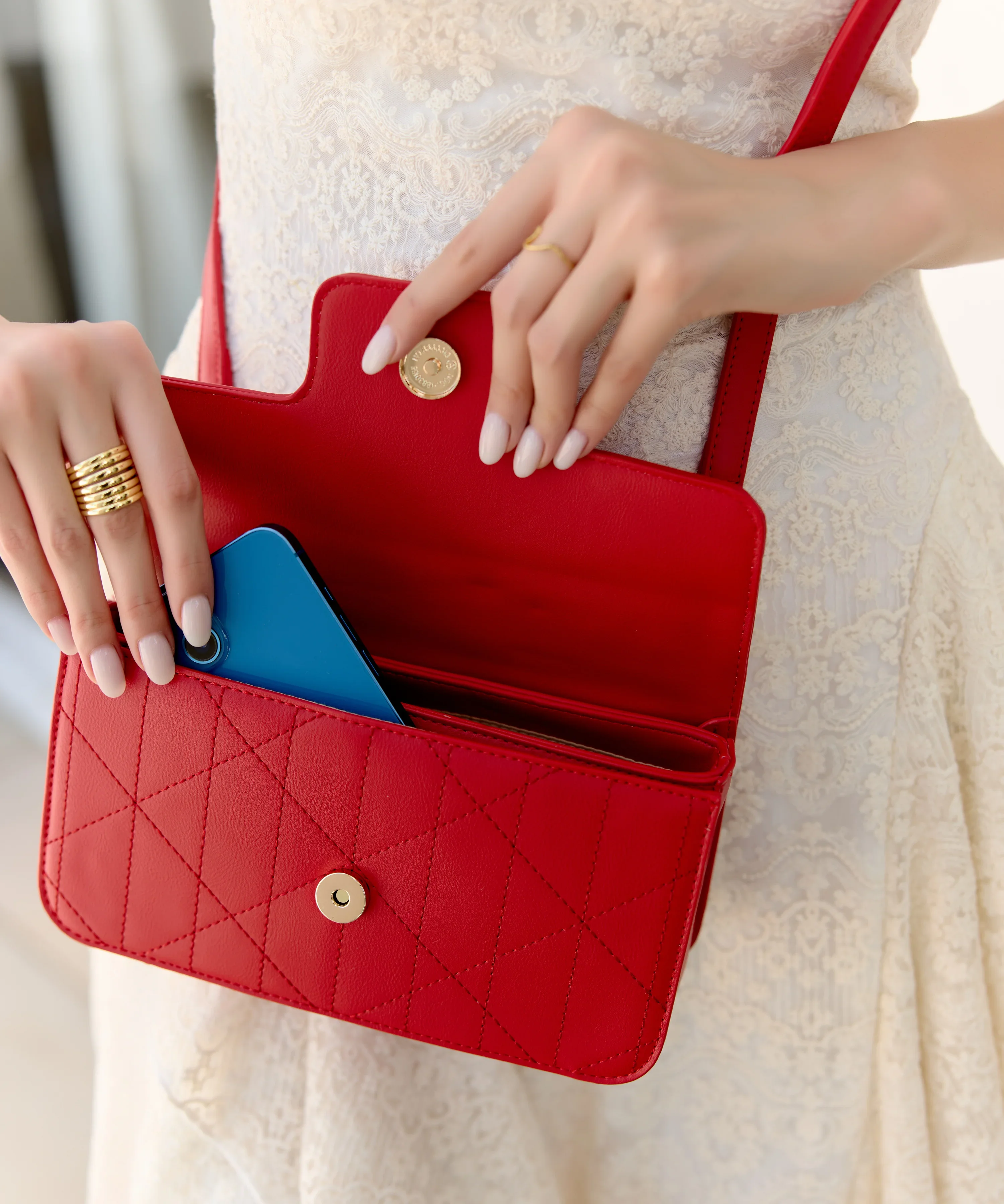 Scarlet Top Handle - Image 7