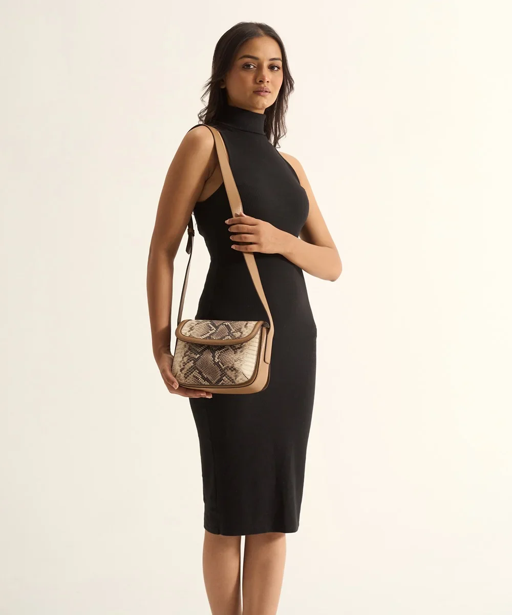 Victoria Crossbody Bag - Image 4